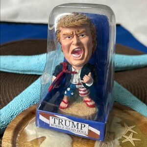 🖤NIB💕 Donald Trump 4.25” Bobble Head Limited Addition Designed in HAWAII